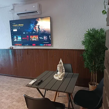 Loft Independiente En Vendrell Con Piscina Casa de hóspedes El Vendrell