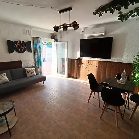 Loft Independiente En Vendrell Con Piscina Casa de hóspedes 3*